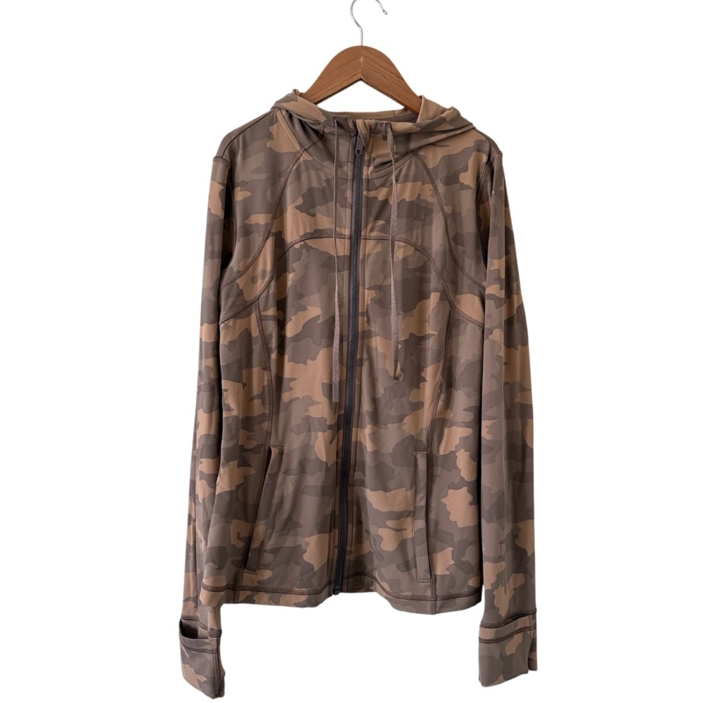 Lululemon define hooded camo jacket size 6